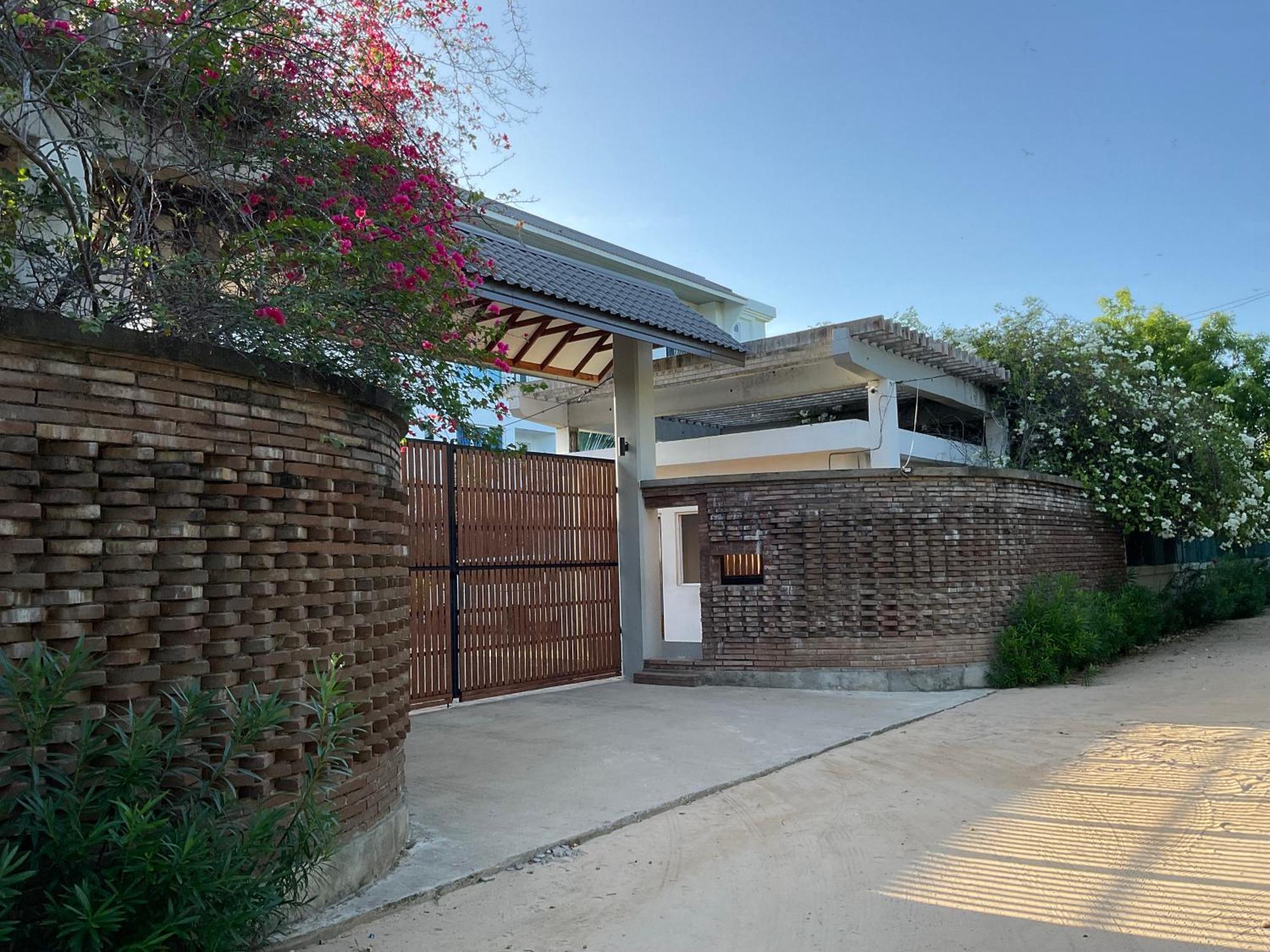 Luxury Penthouse, Nilaveli Apartamento Triquinimale Exterior foto